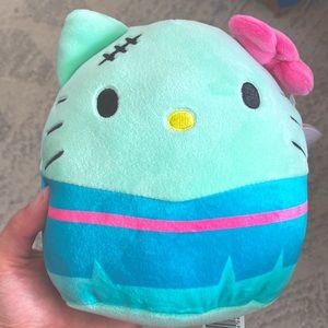 NWT, 6.5” Hello Kitty Frankenstein Squishmallows (Limited Edition)